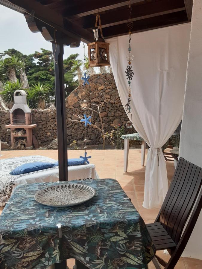 Tipica Lanzarote House Only Adults Bed and Breakfast Tías Εξωτερικό φωτογραφία