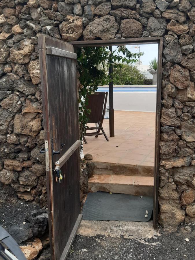 Tipica Lanzarote House Only Adults Bed and Breakfast Tías Εξωτερικό φωτογραφία