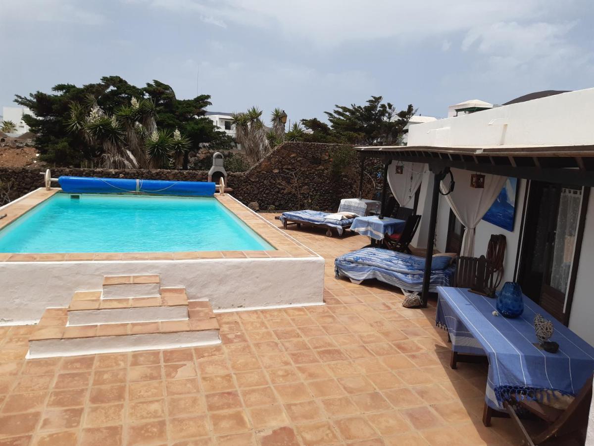 Tipica Lanzarote House Only Adults Bed and Breakfast Tías Εξωτερικό φωτογραφία