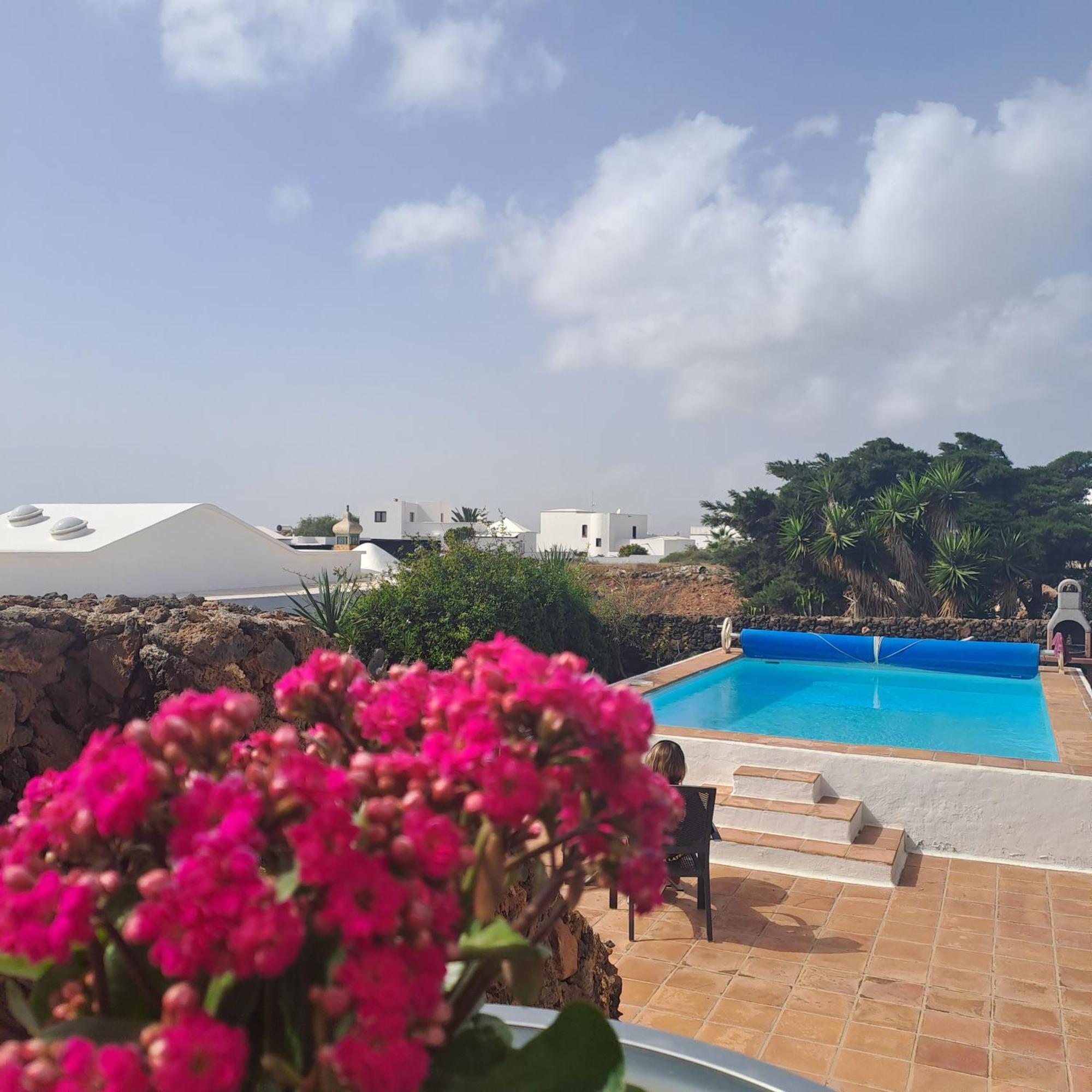Tipica Lanzarote House Only Adults Bed and Breakfast Tías Εξωτερικό φωτογραφία
