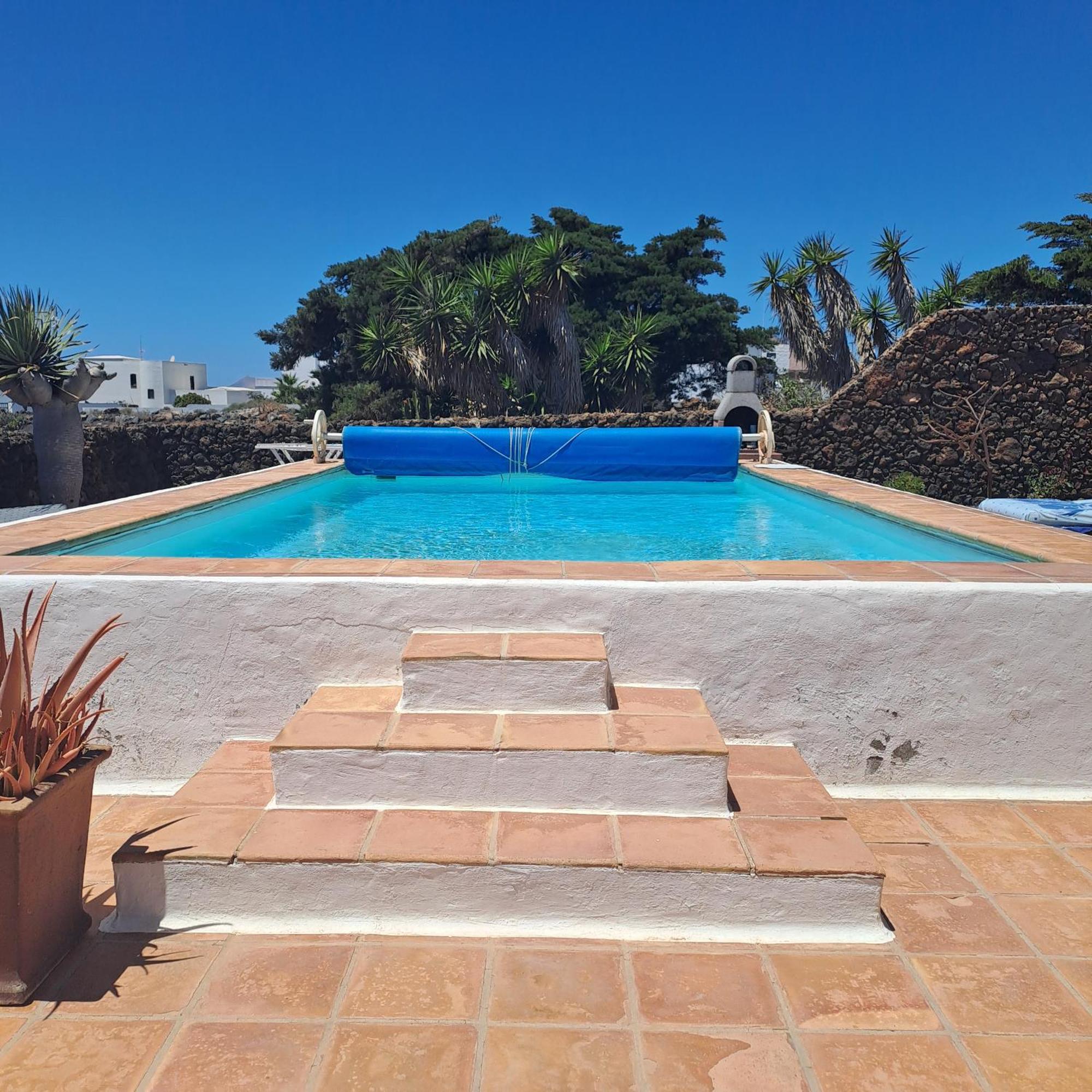 Tipica Lanzarote House Only Adults Bed and Breakfast Tías Εξωτερικό φωτογραφία